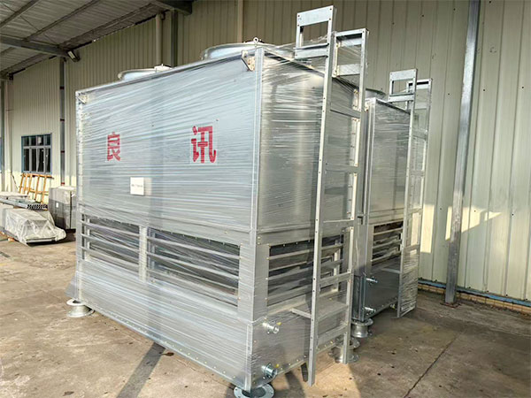 逆流闭式冷却塔