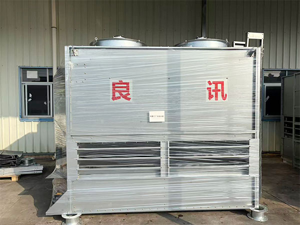 逆流闭式冷却塔